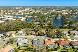 373 Roseling Cir, Venice, FL 34293 - Photo 4
