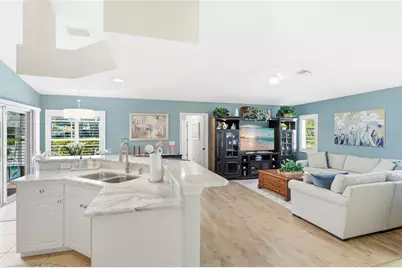 373 Roseling Circle, Venice, FL 34293 - Photo 10