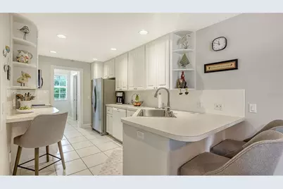 7944 Bergamo Avenue, Sarasota, FL 34238 - Photo 20