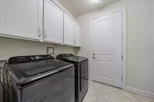 825 Seascape Pl, Sarasota, FL 34240 - Photo 34