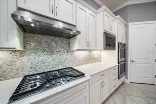 825 Seascape Pl, Sarasota, FL 34240 - Photo 22