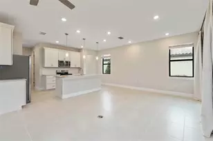 5811 Silverside Pne Ct, Lakewood Ranch, FL 34211 - Photo 6