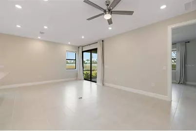 5811 Silverside Pine Court, Lakewood Ranch, FL 34211 - Photo 12