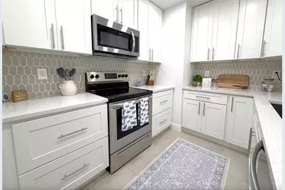 2238 Clematis Street, Sarasota, FL 34239 - Photo 6