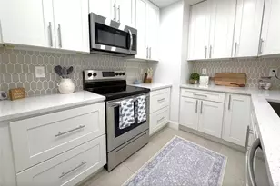 2238 Clematis St, Sarasota, FL 34239 - Photo 6