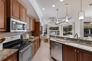 7012 Twin Hills Terrace, Lakewood Ranch, FL 34202 - Photo 16