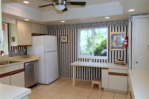 2181 Pine Gardens Trail, Sarasota, FL 34231 - Photo 6