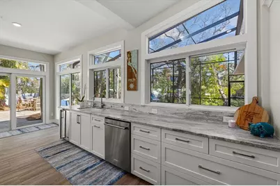 5045 Oxford Drive, Sarasota, FL 34242 - Photo 14