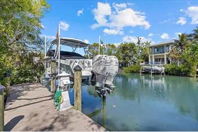 5045 Oxford Drive, Sarasota, FL 34242 - Photo 6