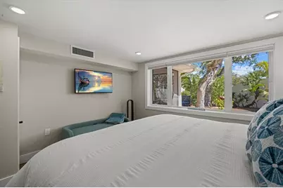 5045 Oxford Drive, Sarasota, FL 34242 - Photo 46