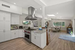 5045 Oxford Dr, Sarasota, FL 34242 - Photo 20