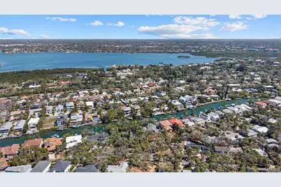 5045 Oxford Drive, Sarasota, FL 34242 - Photo 68