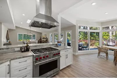 5045 Oxford Drive, Sarasota, FL 34242 - Photo 18