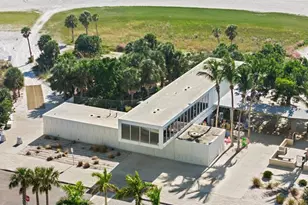 5045 Oxford Dr, Sarasota, FL 34242 - Photo 92