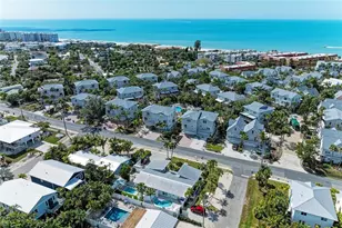 6250 Holmes Blvd, Holmes Beach, FL 34217 - Photo 62