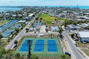 6250 Holmes Blvd, Holmes Beach, FL 34217 - Photo 54