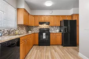 4213 Des Plaines Dr, Sarasota, FL 34233 - Photo 12