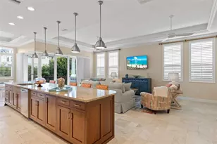 1021 Crescent St, Sarasota, FL 34242 - Photo 8