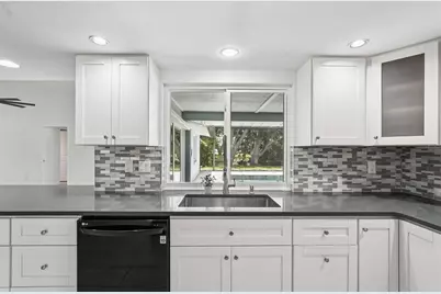 5385 Dominica Circle, Sarasota, FL 34233 - Photo 6