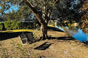 5385 Dominica Cir, Sarasota, FL 34233 - Photo 18