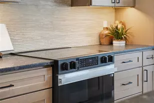 501 65th St, Holmes Beach, FL 34217 - Photo 16