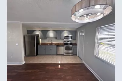 960 Highland Street #B2, Sarasota, FL 34234 - Photo 2