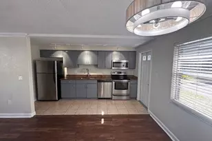 960 Highland St, Sarasota, FL 34234 - Photo 2