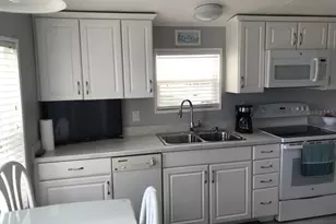 2081 Detroiter St, Sarasota, FL 34231 - Photo 4