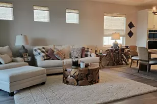 235 O'keeffe Cir, Bradenton, FL 34212 - Photo 4