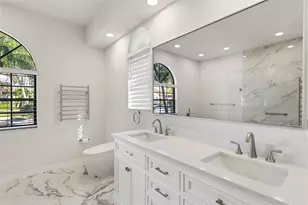 7242 Villa D Este Dr, Sarasota, FL 34238 - Photo 44