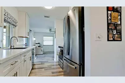 1806 67th Street W, Bradenton, FL 34209 - Photo 10