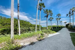 2110 Harbourside Dr, Longboat Key, FL 34228 - Photo 34