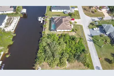 9177 Santa Lucia Drive, Port Charlotte, FL 33981 - Photo 12