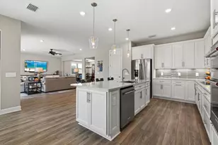 5925 Bluestar Ct, Lakewood Ranch, FL 34211 - Photo 14