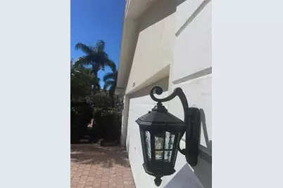 7630 Pesaro Drive, Sarasota, FL 34238 - Photo 4