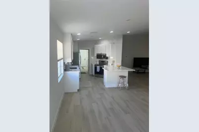 7630 Pesaro Drive, Sarasota, FL 34238 - Photo 6