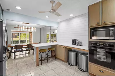 5524 Palm Aire Drive #5524, Sarasota, FL 34243 - Photo 2