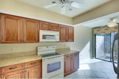 6291 Timber Lake Drive #I4, Sarasota, FL 34243 - Photo 2
