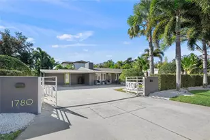 1780 Spring Creek Dr, Sarasota, FL 34239 - Photo 6