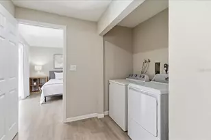 305 N Conrad Ave, Sarasota, FL 34237 - Photo 22