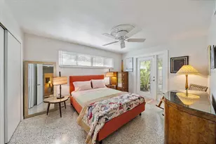 2715 Valencia Dr, Sarasota, FL 34239 - Photo 24