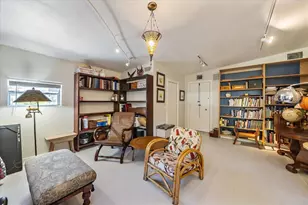 2715 Valencia Dr, Sarasota, FL 34239 - Photo 28