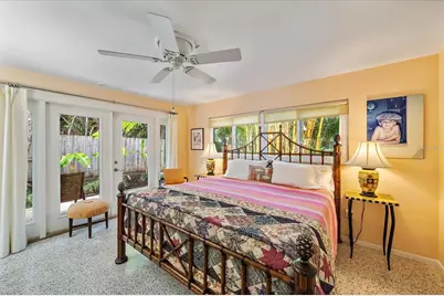 2715 Valencia Drive, Sarasota, FL 34239 - Photo 18