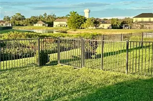 7318 61st St E, Palmetto, FL 34221 - Photo 2