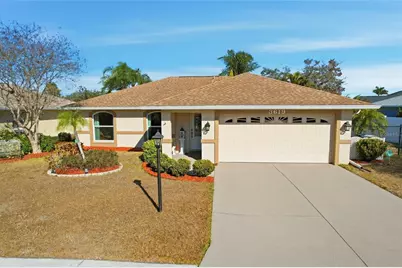 3619 78th Avenue E, Sarasota, FL 34243 - Photo 2