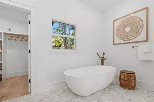 1834 Bougainvillea St, Sarasota, FL 34239 - Photo 18