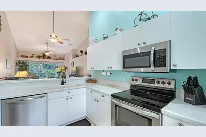 4655 Tower Hill Lane #2422, Sarasota, FL 34238 - Photo 14