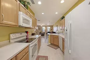 3736 82nd Ave Cir E, Sarasota, FL 34243 - Photo 16