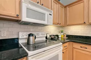 4906 Lakescene Pl, Sarasota, FL 34243 - Photo 18