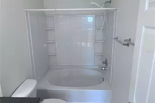 4802 51st Street W, Bradenton, FL 34210 - Photo 10